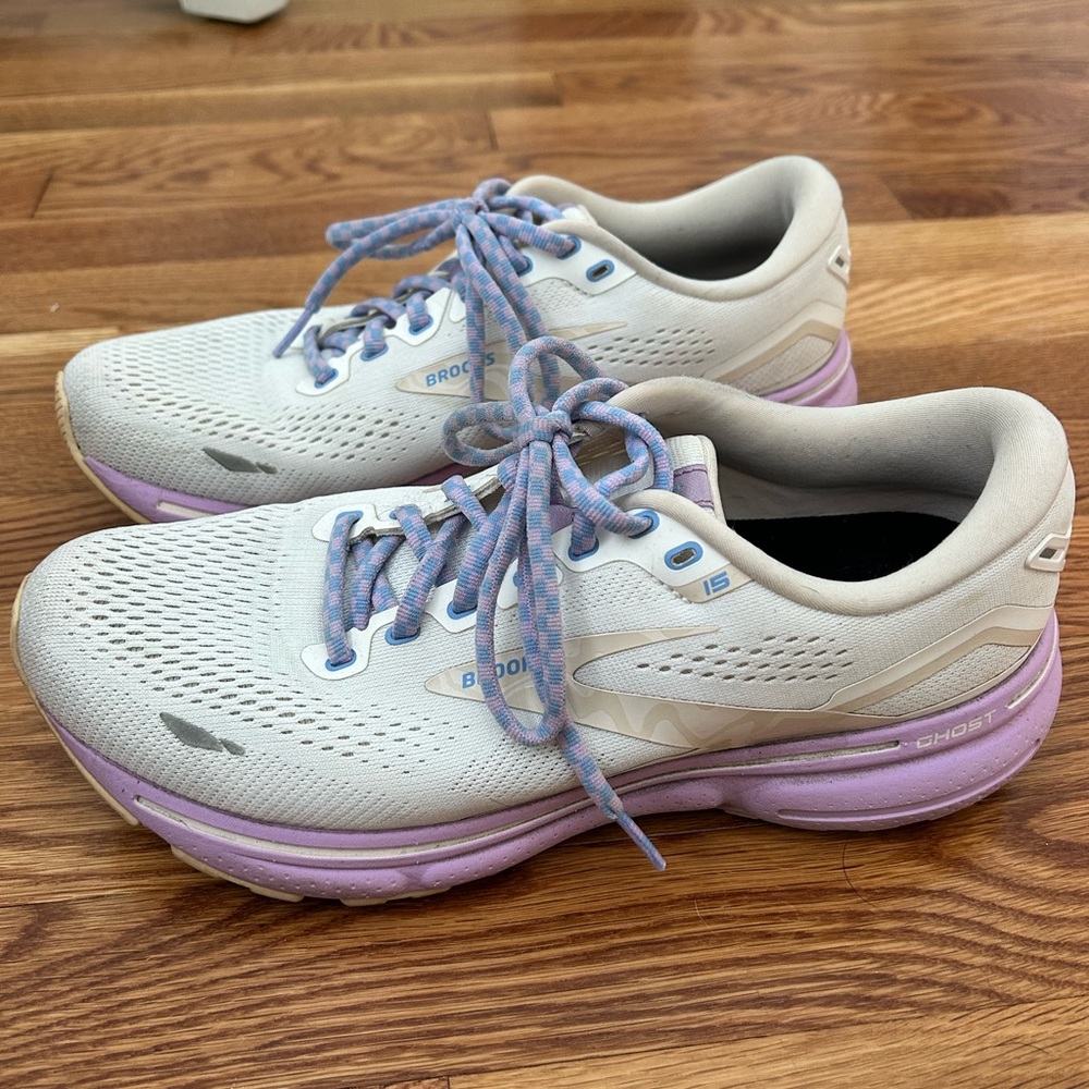 Brooks Women's Athletic Shoes - White and Lavender